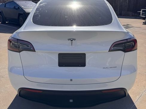Used 2023 Tesla Model Y Long Range image 7
