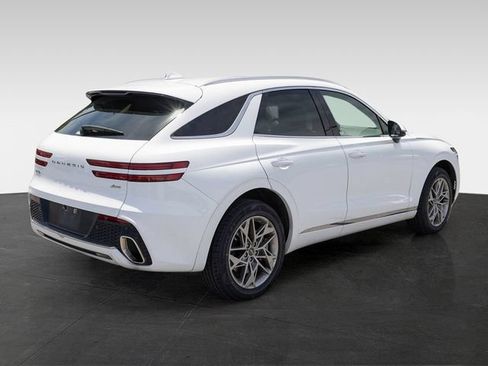 Used 2025 Genesis GV70 2.5T AWD/4WD image 7