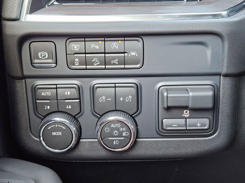 New 2026 Chevrolet Tahoe Premier w/ Sun And Tow Package image 22