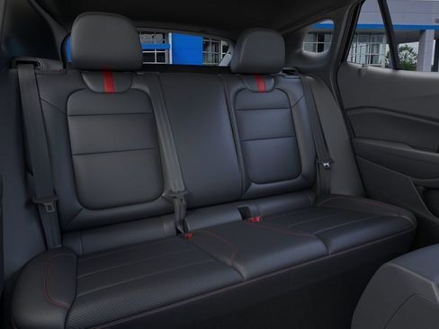 New 2026 Chevrolet Trax RS w/ Sunroof Package FWD image 17
