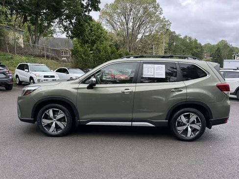 Used 2019 Subaru Forester Touring AWD/4WD image 2