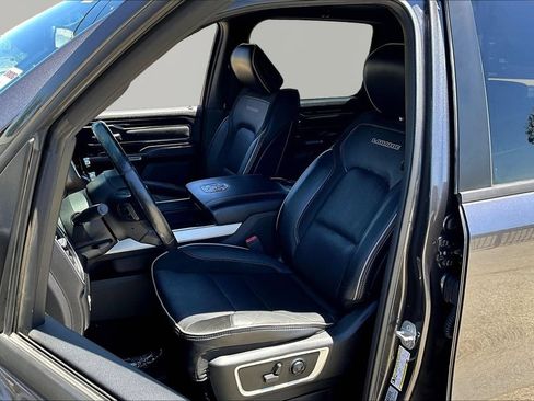 Used 2019 RAM 1500 Laramie w/ Sport Appearance Package AWD/4WD image 22