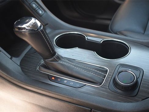 Certified 2019 GMC Acadia SLT image 28