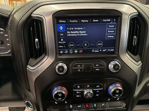 Used 2022 GMC Sierra 1500 SLT w/ X31 Off-Road Package image 14