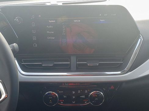 New 2026 Chevrolet Trax LT image 15