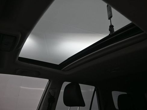 Used 2021 Toyota 4Runner Venture w/ Moonroof Package AWD/4WD image 29