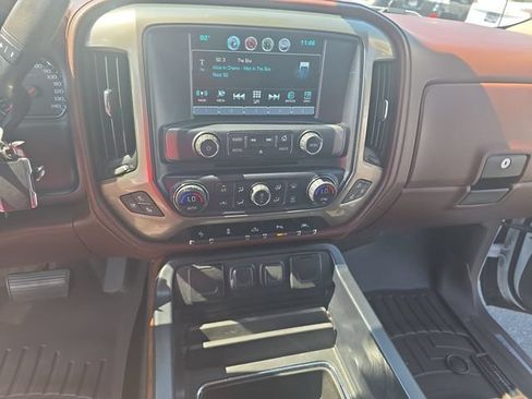 Used 2017 Chevrolet Silverado 1500 High Country AWD/4WD image 21