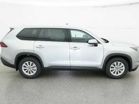 New 2026 Toyota Grand Highlander XLE image 11