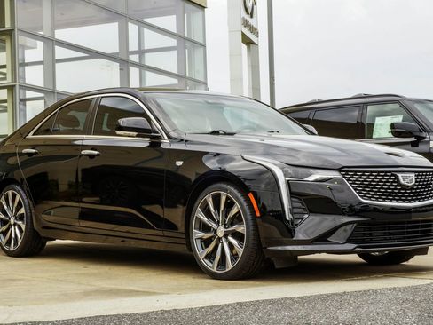 Used 2022 Cadillac CT4 Luxury w/ LPO, Exterior Accent Package RWD image 4
