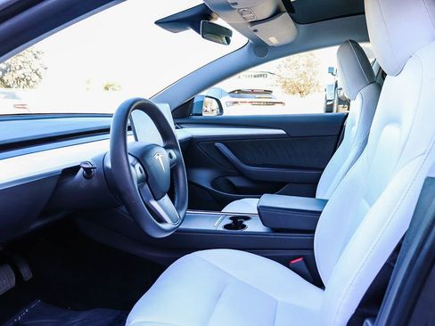 Used 2022 Tesla Model 3 Base image 17