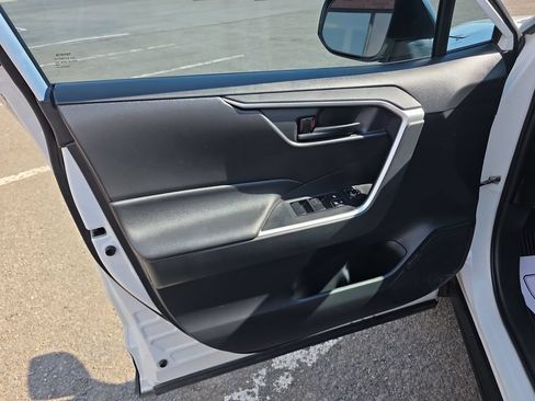Used 2019 Toyota RAV4 LE w/ All Weather Liner Package AWD/4WD image 12