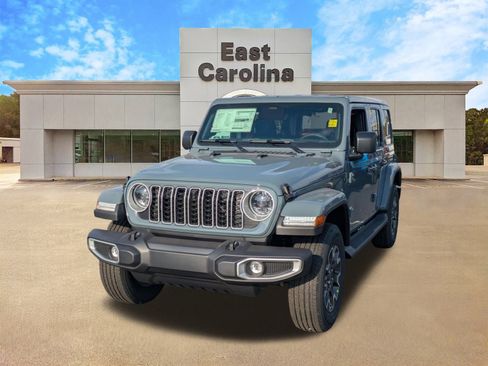 New 2026 Jeep Wrangler Unlimited Sahara AWD/4WD image 7
