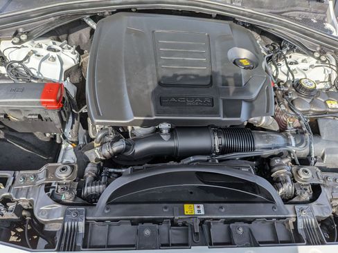 Used 2024 Jaguar F-PACE R-Dynamic S image 42