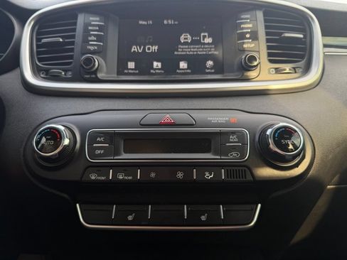 Used 2019 Kia Sorento FWD V6 w/ Option Group 020 image 19