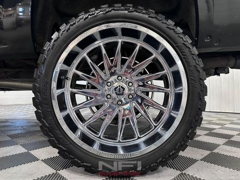 Used 2017 Chevrolet Silverado 1500 LT w/ All Star Edition AWD/4WD image 22