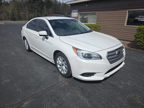 Used 2017 Subaru Legacy 2.5i Premium AWD/4WD image 5