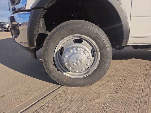 New 2026 RAM 5500 Tradesman w/ Chrome Appearance Group image 24