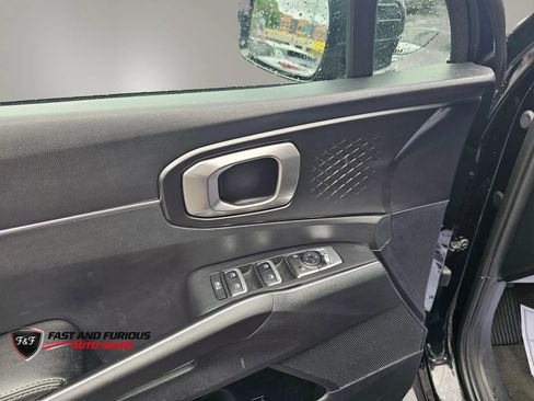 Used 2022 Kia Sorento S w/ Panoramic Sunroof Package FWD image 34