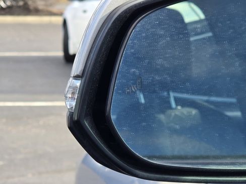 Used 2021 Toyota RAV4 XLE image 23