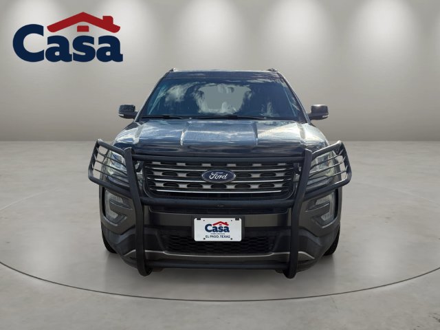 Used 2017 Ford Explorer XLT w/ Equipment Group 201A FWD image 2
