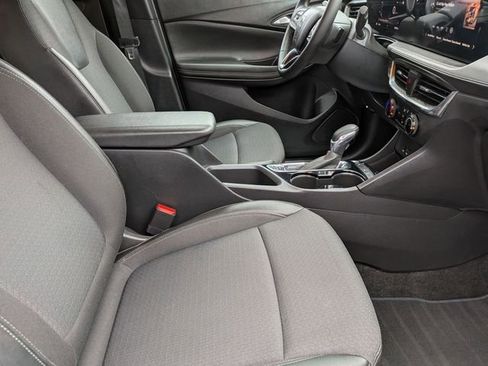Used 2025 Buick Encore GX Preferred FWD image 29