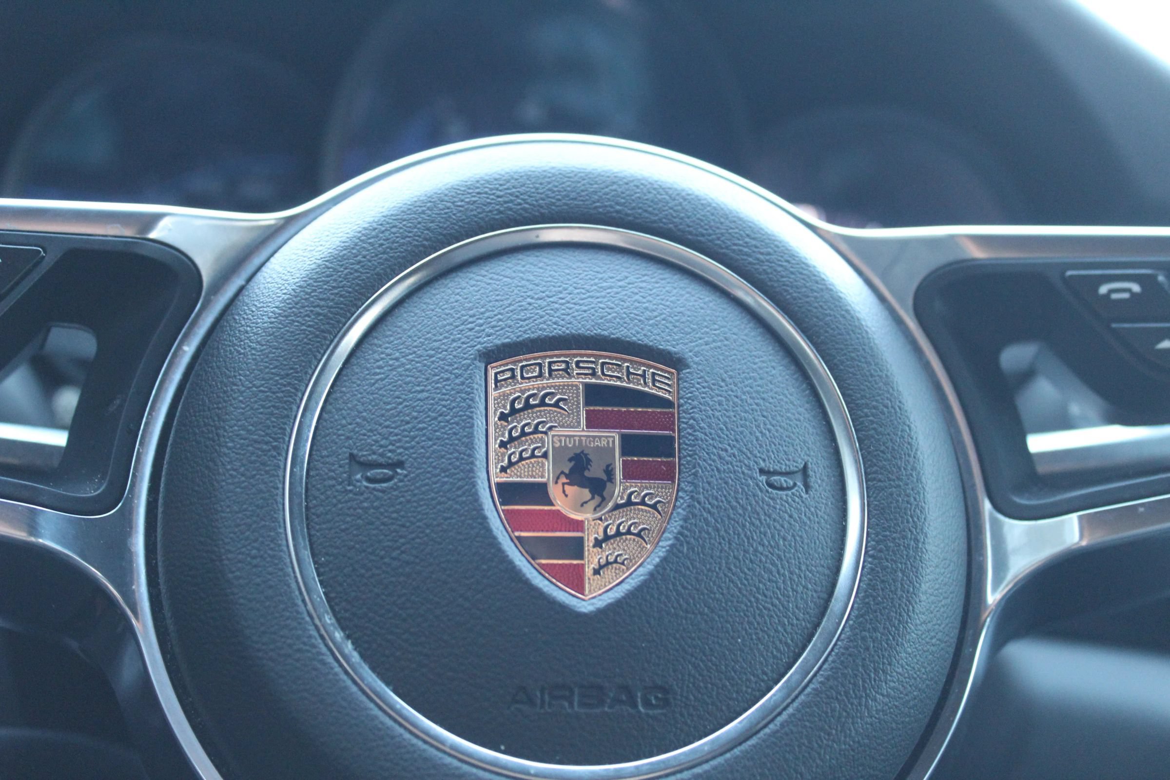 Used 2017 Porsche Macan AWD/4WD image 30