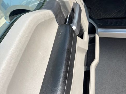 Used 2018 Ford F150 XLT AWD/4WD image 14