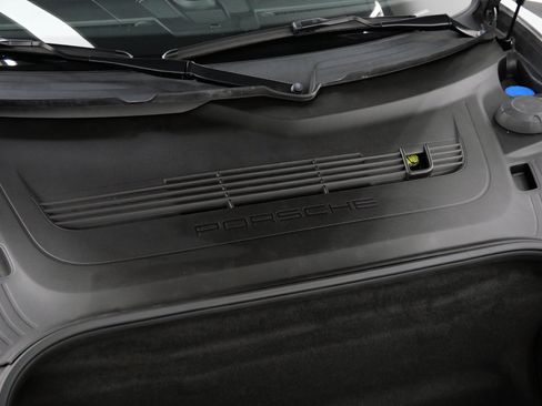 Used 2018 Porsche 911 GT3 RWD image 30