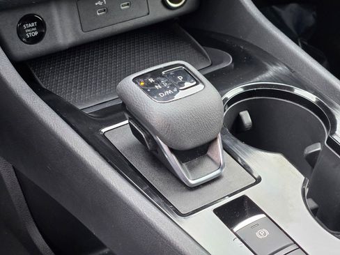 Used 2024 Nissan Rogue SV image 28