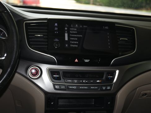 Used 2020 Honda Pilot EX-L image 18
