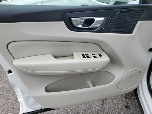 Used 2023 Volvo XC60 B5 Plus w/ Climate Package image 23