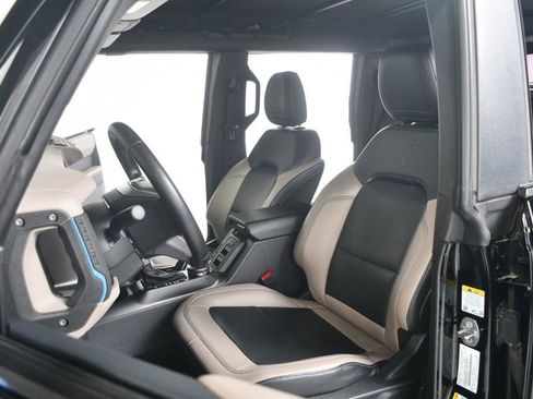 Used 2023 Ford Bronco Wildtrak AWD/4WD image 30
