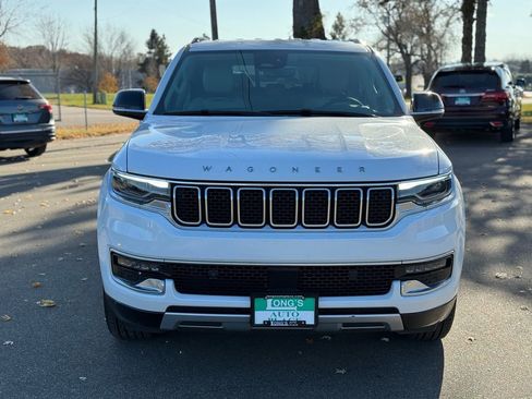 Used 2024 Jeep Wagoneer L Series II w/ Flexible Seating Group image 4