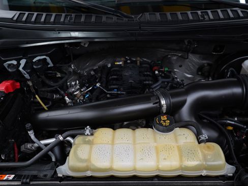 Used 2021 Ford Expedition Limited w/ Equipment Group 303A image 31