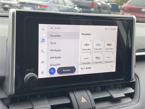 Used 2024 Toyota RAV4 SE image 26