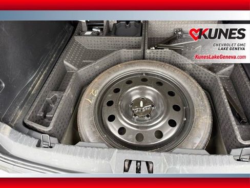 Used 2022 Ford Edge Titanium AWD/4WD image 25