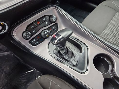 Used 2023 Dodge Challenger SXT image 18