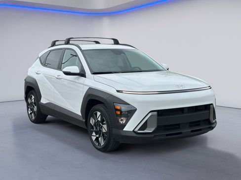 Certified 2024 Hyundai Kona SEL w/ Convenience Package FWD image 5