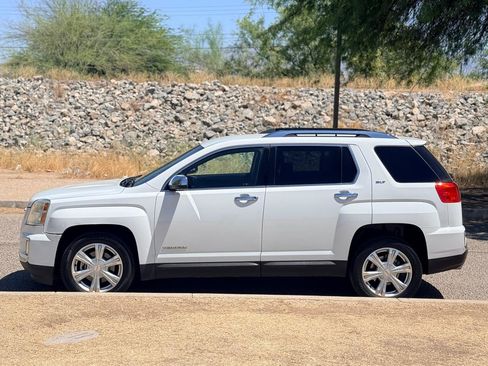 Used 2016 GMC Terrain SLT FWD image 2
