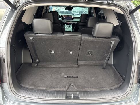 Used 2025 Hyundai Palisade SEL FWD image 11