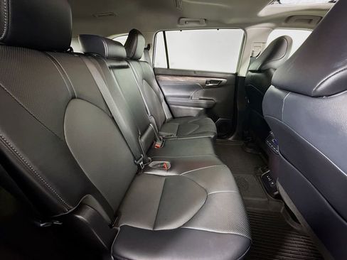 Certified 2022 Toyota Highlander Limited image 30