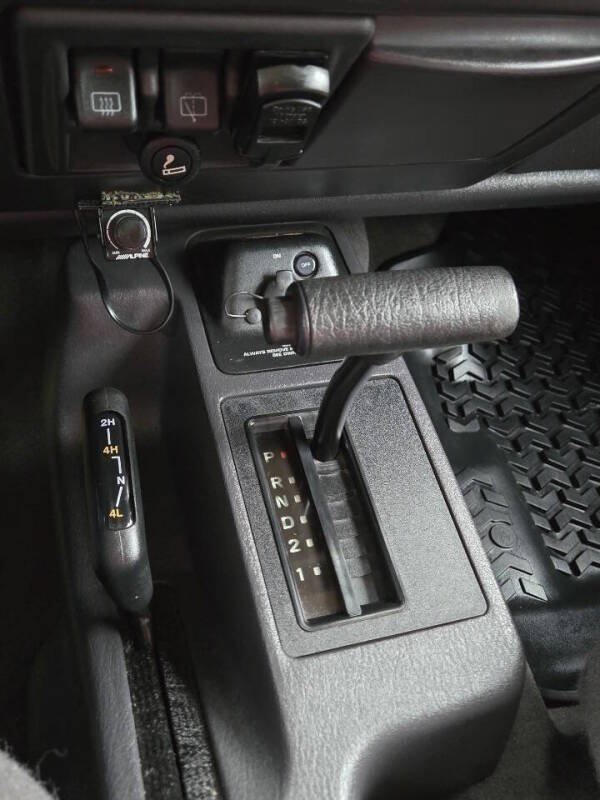 Used 2000 Jeep Wrangler Sport AWD/4WD image 25