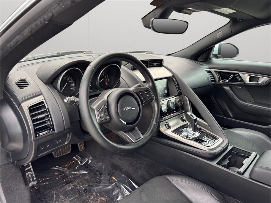 Used 2017 Jaguar F-TYPE Coupe RWD image 6
