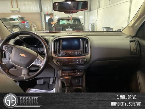 Used 2015 Chevrolet Colorado Z71 AWD/4WD image 23
