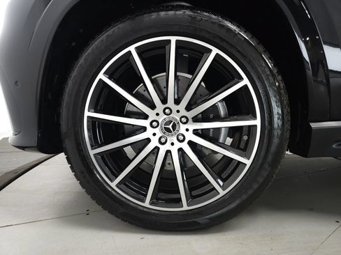 Used 2026 Mercedes-Benz GLS 580 4MATIC image 40