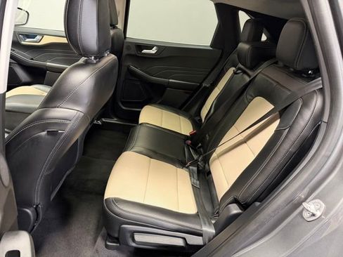 Used 2022 Ford Escape Titanium w/ Titanium Elite Package image 17