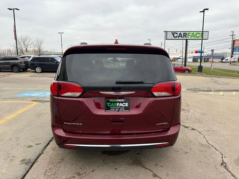 Used 2020 Chrysler Pacifica Limited image 10