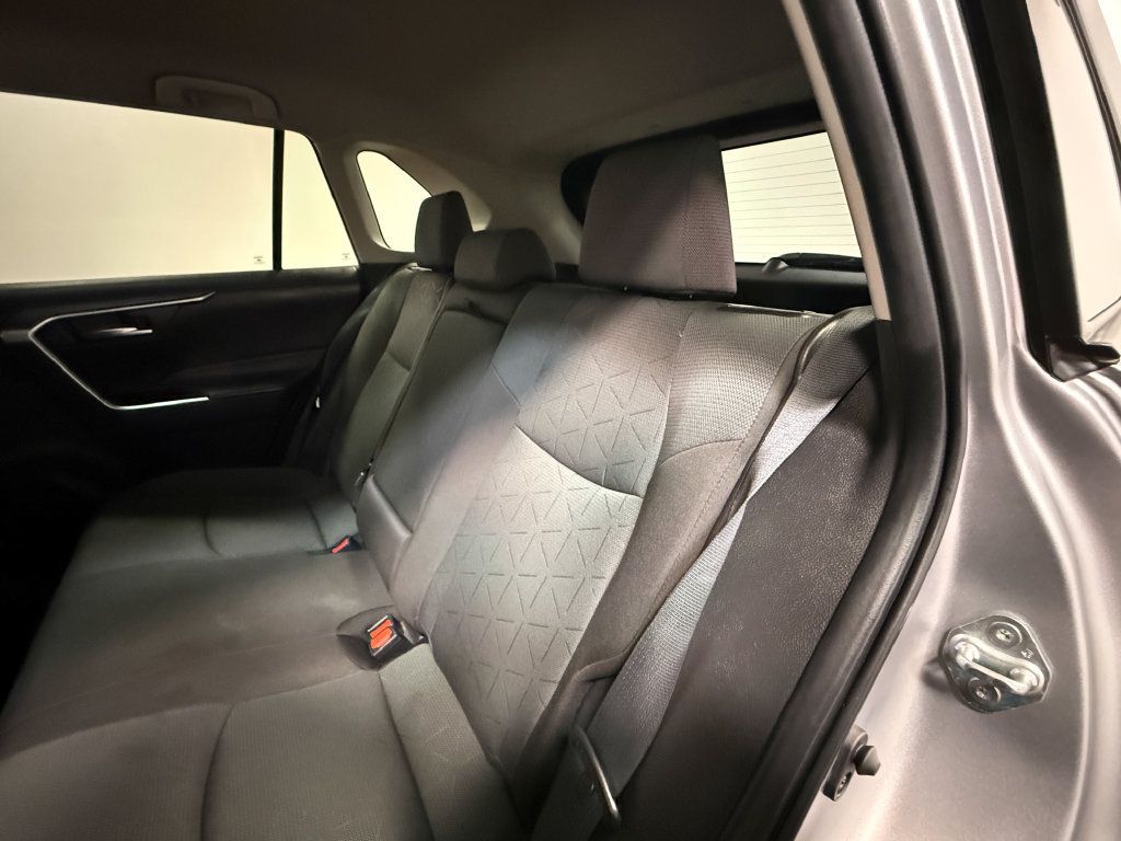 Used 2025 Toyota RAV4 XLE AWD/4WD image 48