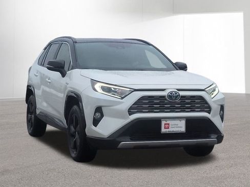 Certified 2020 Toyota RAV4 XSE image 3