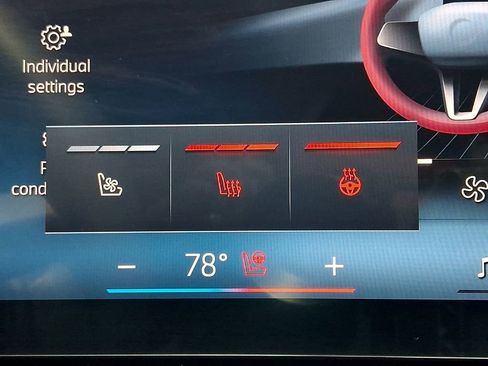 Used 2025 BMW X7 xDrive40i w/ M Sport Package image 27